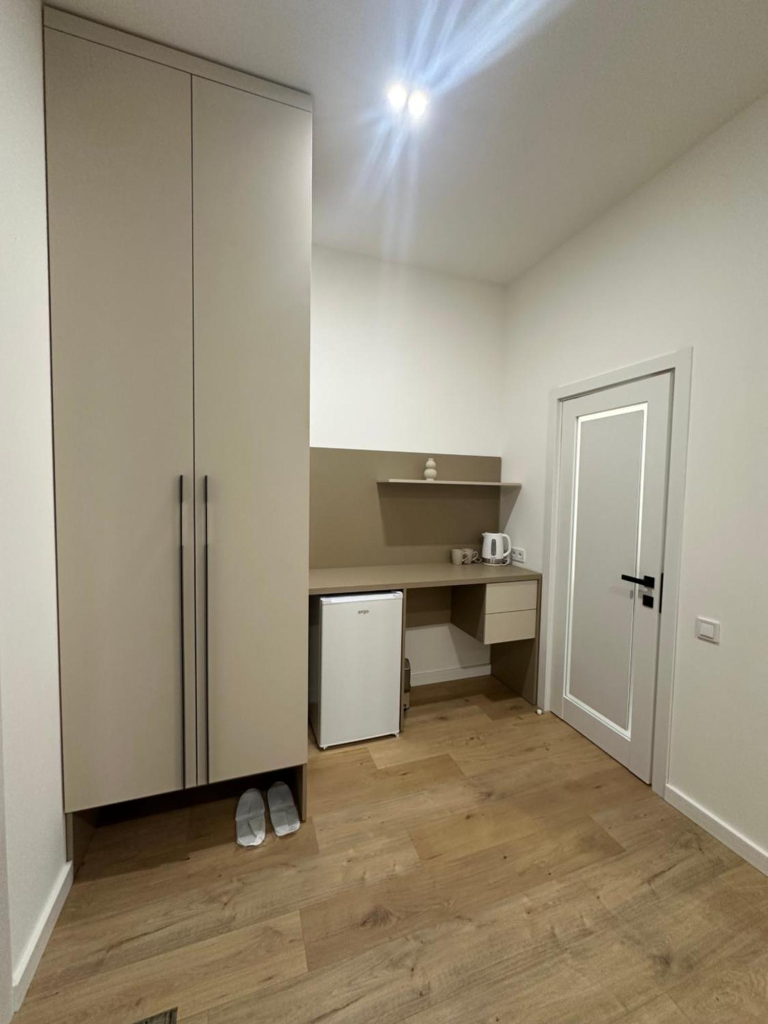 Apartment Suite Mukachevo Ngoại thất bức ảnh